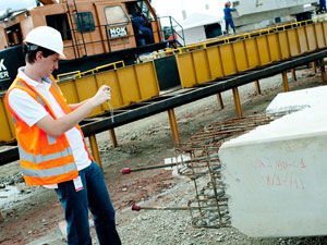 Construção civil e logística estão em alta com a Copa de 2014