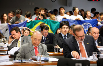 Comissão do Senado adia votação do Estatuto da Juventude para o dia 15/2