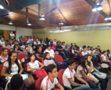 Projeto Papo Jovem estimula ciência entre estudantes do Acre